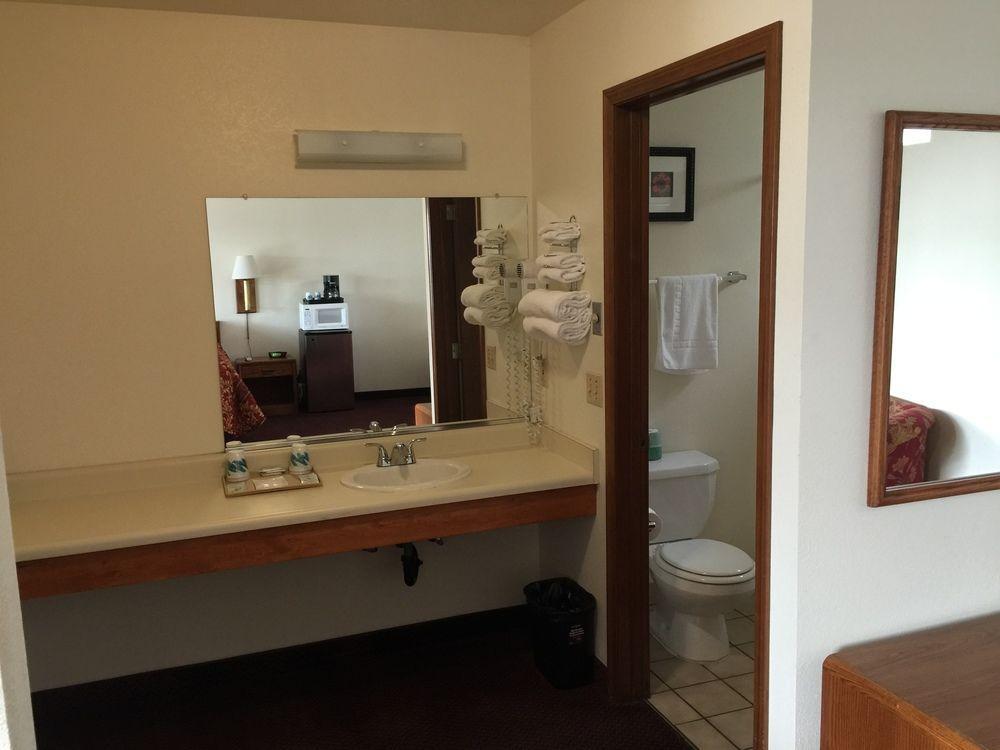 Westward Inn Brookings Εξωτερικό φωτογραφία