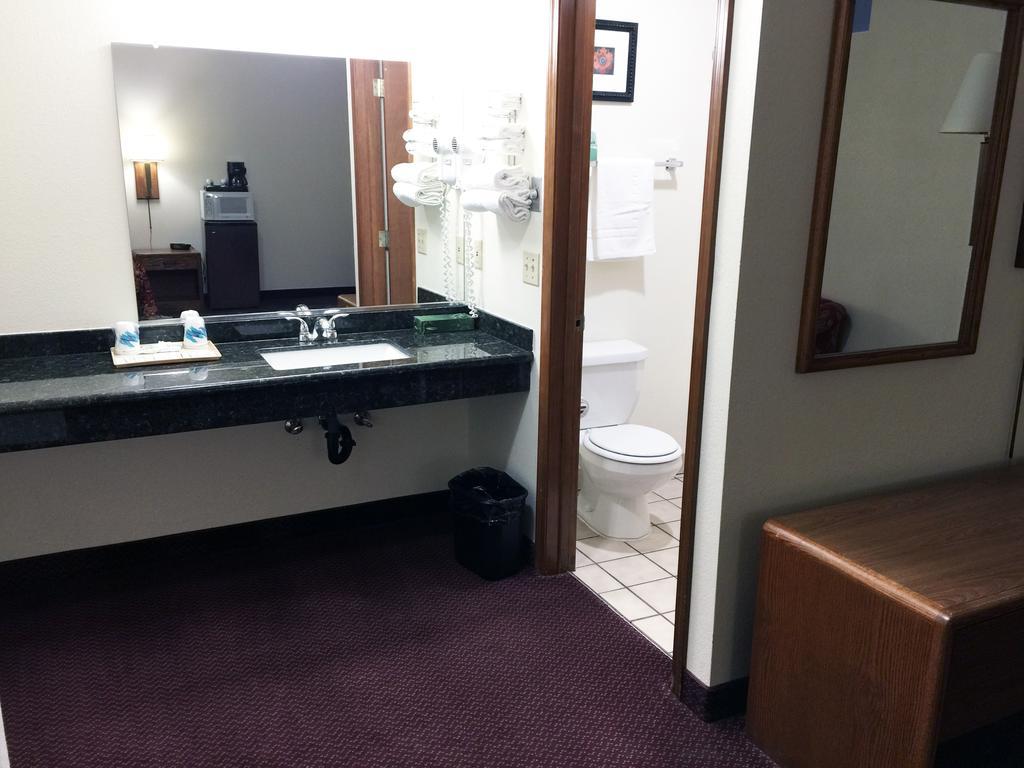 Westward Inn Brookings Εξωτερικό φωτογραφία